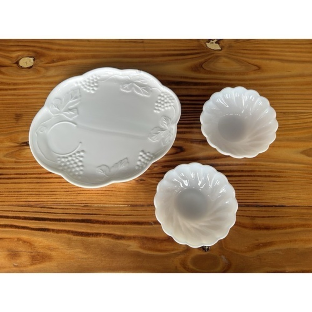 3-PC Milk Glass Snack Tray & 2 Small‎ Swirly Serving Bowl Dishes